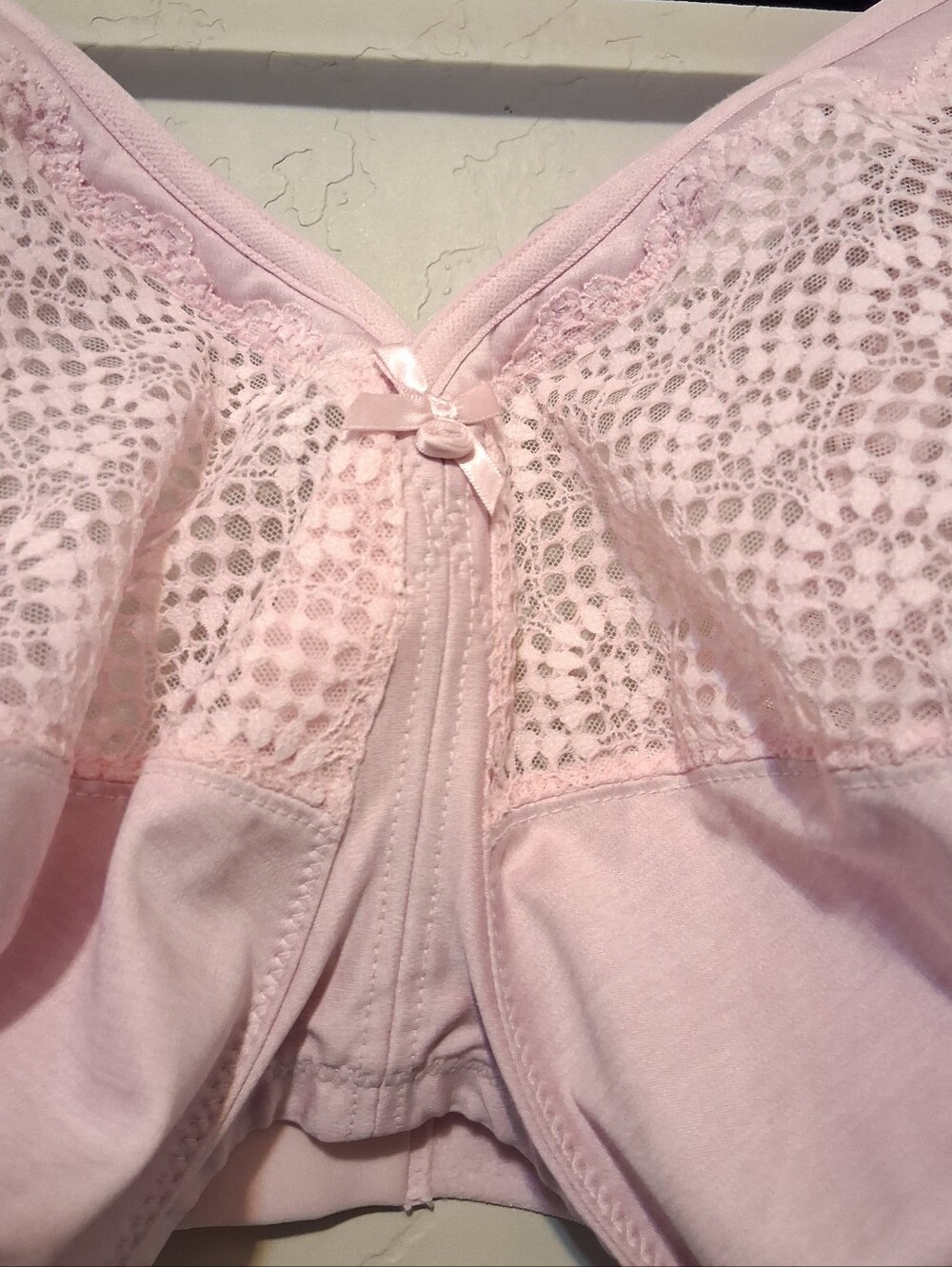 Glamorise Magic-Lift Moisture Control Lace Pink Bra Full Coverage Wire Free 50DD - Picture 6 of 15